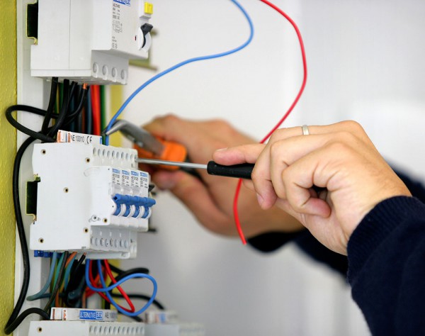 Mise en conformité électrique à Ollioules